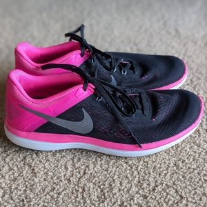 Nike Pink/Black Flex 2016 Run - Size 9
